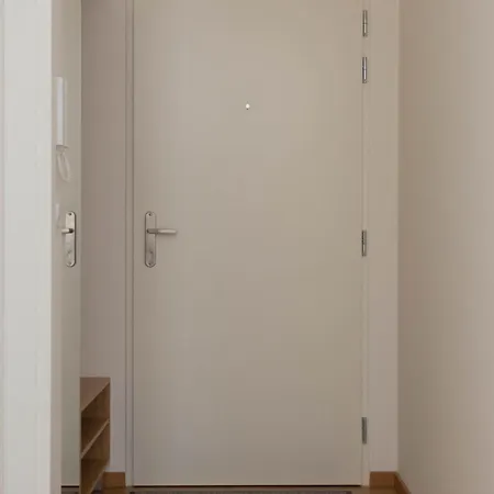 As Bella S Loggiou A Bezplatnym Vnutornym Parkovanim Apartmán Košice