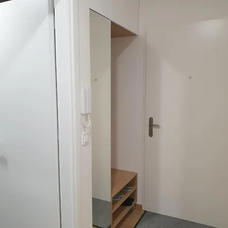 As Bella S Loggiou A Bezplatnym Vnutornym Parkovanim קושיצה