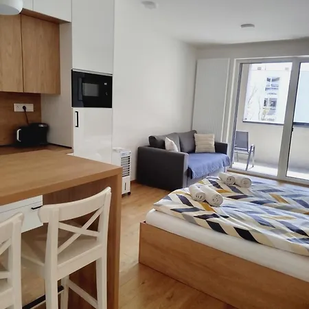 As Bella S Loggiou A Bezplatnym Vnutornym Parkovanim *