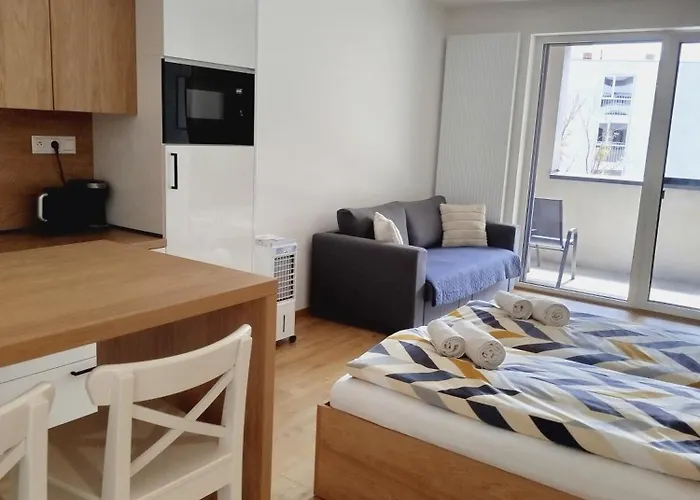 As Bella S Loggiou A Bezplatnym Vnutornym Parkovanim *